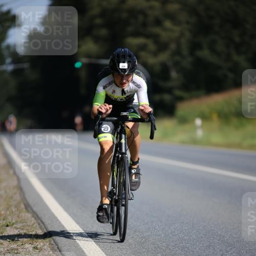 01.09.2024 - 17. Tribühne Triathlon H.Heesch http://msf.ph/oto/6941844 01.09.2024 11:16:31 Radfahren 309, 329, 357, 438 meine-sportfotos.de