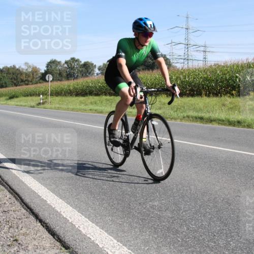 01.09.2024 - 17. Tribühne Triathlon H.Heesch http://msf.ph/oto/6941845 01.09.2024 10:43:54 Radfahren 270 meine-sportfotos.de