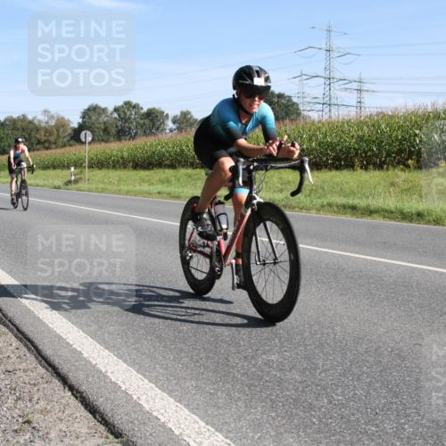 01.09.2024 - 17. Tribühne Triathlon H.Heesch http://msf.ph/oto/6941855 01.09.2024 10:44:13 Radfahren 181, 220, 222, 231, 232, 265, 278 meine-sportfotos.de