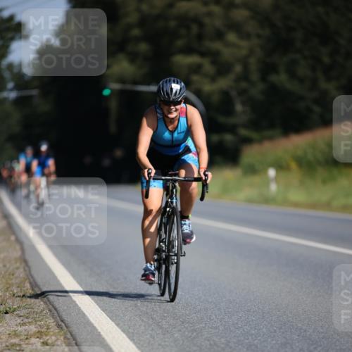 01.09.2024 - 17. Tribühne Triathlon H.Heesch http://msf.ph/oto/6941859 01.09.2024 11:16:44 Radfahren 394, 413, 417 meine-sportfotos.de
