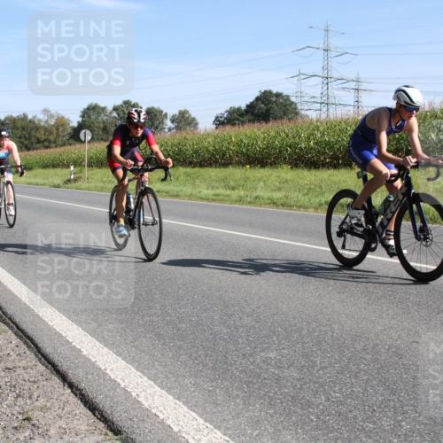 01.09.2024 - 17. Tribühne Triathlon H.Heesch http://msf.ph/oto/6941862 01.09.2024 10:44:16 Radfahren 181, 220, 222, 231, 232, 265, 278 meine-sportfotos.de