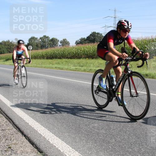 01.09.2024 - 17. Tribühne Triathlon H.Heesch http://msf.ph/oto/6941864 01.09.2024 10:44:16 Radfahren 181, 220, 222, 231, 232, 265, 278 meine-sportfotos.de