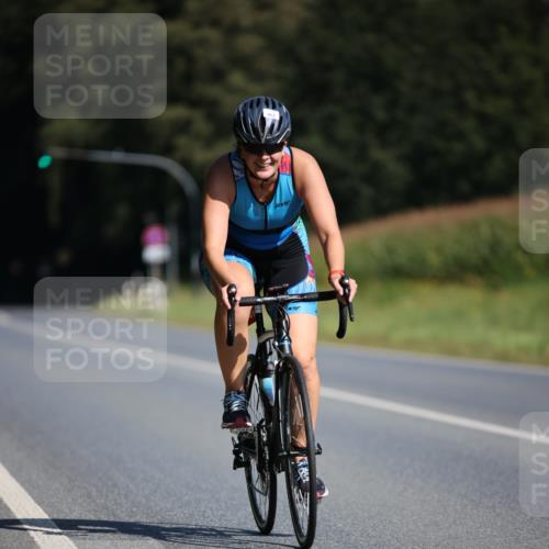 01.09.2024 - 17. Tribühne Triathlon H.Heesch http://msf.ph/oto/6941871 01.09.2024 11:16:44 Radfahren 394, 413, 417 meine-sportfotos.de