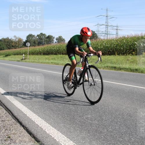 01.09.2024 - 17. Tribühne Triathlon H.Heesch http://msf.ph/oto/6941876 01.09.2024 10:45:11 Radfahren 228 meine-sportfotos.de