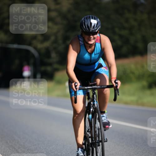 01.09.2024 - 17. Tribühne Triathlon H.Heesch http://msf.ph/oto/6941877 01.09.2024 11:16:45 Radfahren 394, 413, 417 meine-sportfotos.de