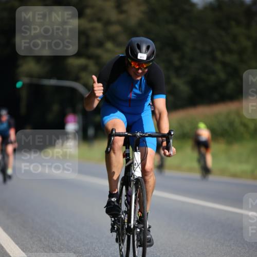 01.09.2024 - 17. Tribühne Triathlon H.Heesch http://msf.ph/oto/6941891 01.09.2024 11:16:49 Radfahren 308, 394, 417, 428 meine-sportfotos.de