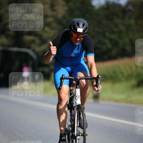 01.09.2024 - 17. Tribühne Triathlon H.Heesch http://msf.ph/oto/6941893 01.09.2024 11:16:49 Radfahren 308, 394, 417, 428 meine-sportfotos.de