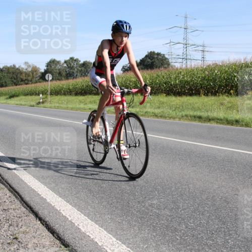 01.09.2024 - 17. Tribühne Triathlon H.Heesch http://msf.ph/oto/6941897 01.09.2024 10:46:30 Radfahren 300 meine-sportfotos.de