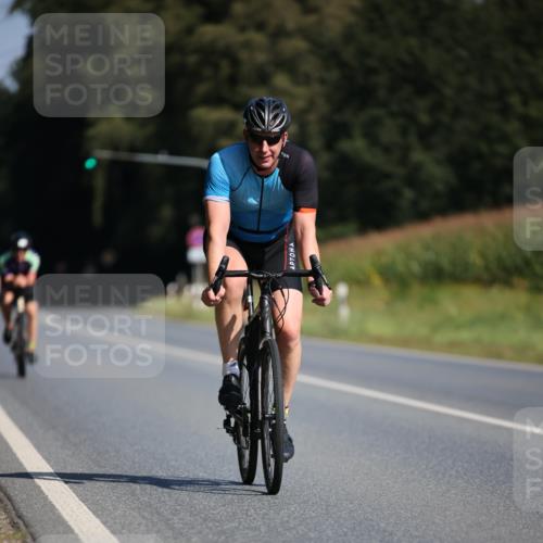 01.09.2024 - 17. Tribühne Triathlon H.Heesch http://msf.ph/oto/6941898 01.09.2024 11:16:52 Radfahren 308, 385, 394, 428 meine-sportfotos.de