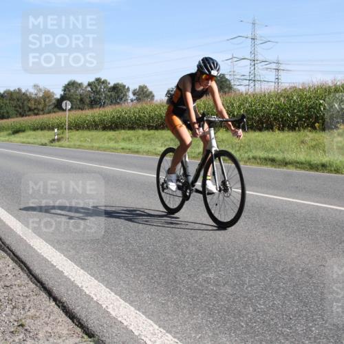 01.09.2024 - 17. Tribühne Triathlon H.Heesch http://msf.ph/oto/6941905 01.09.2024 10:46:48 Radfahren 252, 263, 280 meine-sportfotos.de