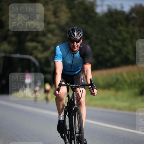 01.09.2024 - 17. Tribühne Triathlon H.Heesch http://msf.ph/oto/6941906 01.09.2024 11:16:52 Radfahren 308, 385, 394, 428 meine-sportfotos.de