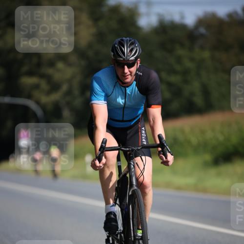 01.09.2024 - 17. Tribühne Triathlon H.Heesch http://msf.ph/oto/6941910 01.09.2024 11:16:53 Radfahren 308, 385, 394, 428, 446 meine-sportfotos.de