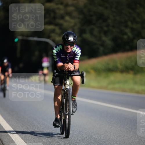 01.09.2024 - 17. Tribühne Triathlon H.Heesch http://msf.ph/oto/6941913 01.09.2024 11:16:55 Radfahren 308, 385, 394, 428, 430, 446 meine-sportfotos.de