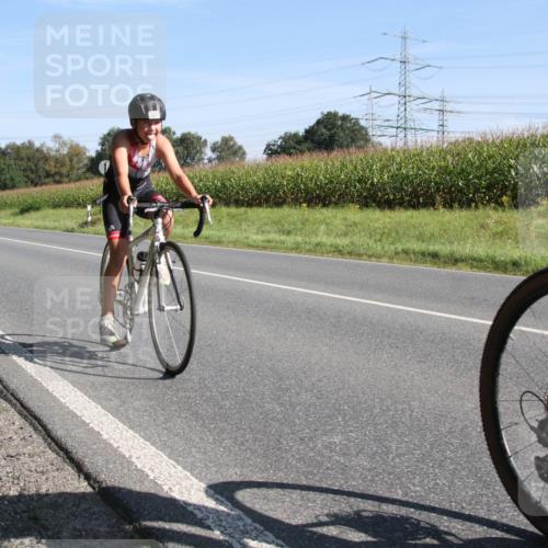 01.09.2024 - 17. Tribühne Triathlon H.Heesch http://msf.ph/oto/6941920 01.09.2024 10:47:07 Radfahren 227, 291 meine-sportfotos.de