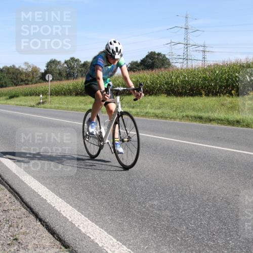 01.09.2024 - 17. Tribühne Triathlon H.Heesch http://msf.ph/oto/6941938 01.09.2024 10:47:54 Radfahren 187, 188, 209, 212, 239, 289 meine-sportfotos.de