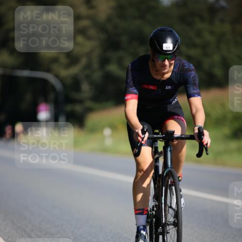 01.09.2024 - 17. Tribühne Triathlon H.Heesch http://msf.ph/oto/6941941 01.09.2024 11:16:58 Radfahren 308, 385, 428, 430, 446 meine-sportfotos.de