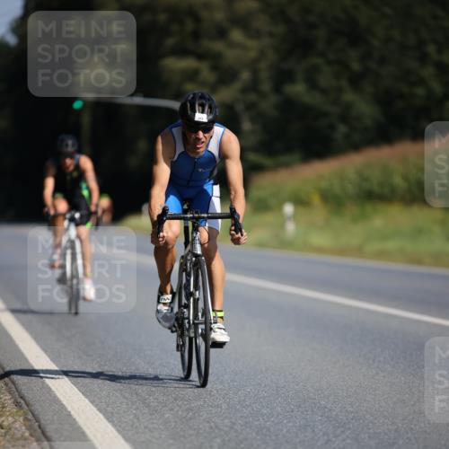 01.09.2024 - 17. Tribühne Triathlon H.Heesch http://msf.ph/oto/6941943 01.09.2024 11:17:00 Radfahren 385, 409, 428, 430, 446 meine-sportfotos.de