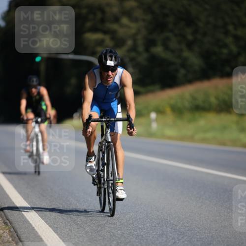 01.09.2024 - 17. Tribühne Triathlon H.Heesch http://msf.ph/oto/6941945 01.09.2024 11:17:00 Radfahren 385, 409, 428, 430, 446 meine-sportfotos.de