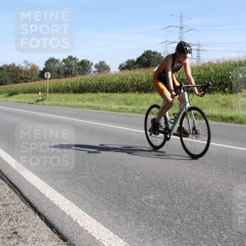 01.09.2024 - 17. Tribühne Triathlon H.Heesch http://msf.ph/oto/6941950 01.09.2024 10:48:12 Radfahren 172, 174, 225, 281 meine-sportfotos.de