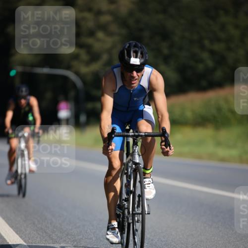 01.09.2024 - 17. Tribühne Triathlon H.Heesch http://msf.ph/oto/6941954 01.09.2024 11:17:01 Radfahren 379, 385, 409, 428, 430, 446 meine-sportfotos.de