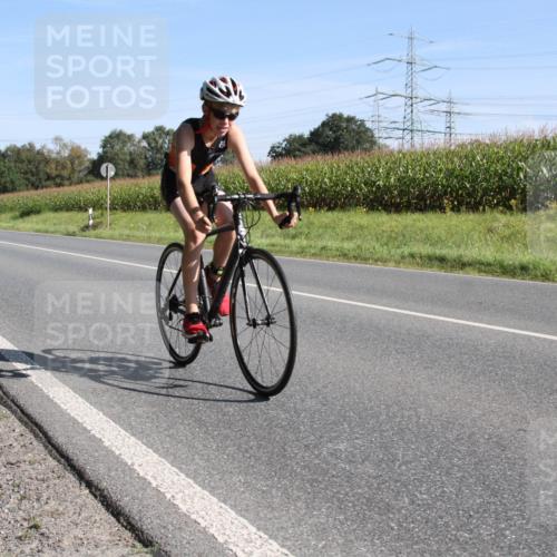 01.09.2024 - 17. Tribühne Triathlon H.Heesch http://msf.ph/oto/6941957 01.09.2024 10:48:32 Radfahren 226 meine-sportfotos.de