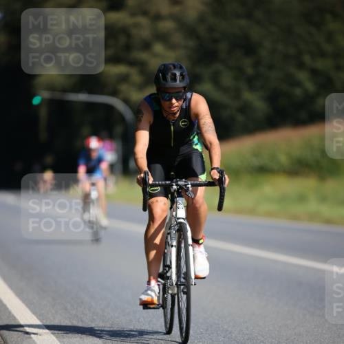 01.09.2024 - 17. Tribühne Triathlon H.Heesch http://msf.ph/oto/6941962 01.09.2024 11:17:02 Radfahren 319, 379, 385, 409, 426, 430, 446 meine-sportfotos.de