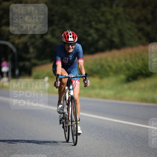 01.09.2024 - 17. Tribühne Triathlon H.Heesch http://msf.ph/oto/6941972 01.09.2024 11:17:04 Radfahren 319, 379, 409, 426, 430, 446 meine-sportfotos.de