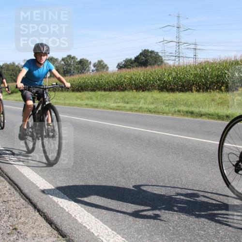 01.09.2024 - 17. Tribühne Triathlon H.Heesch http://msf.ph/oto/6941973 01.09.2024 10:49:36 Radfahren 175, 218, 224, 279 meine-sportfotos.de