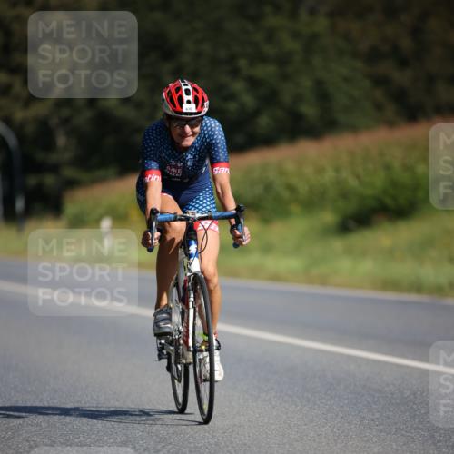 01.09.2024 - 17. Tribühne Triathlon H.Heesch http://msf.ph/oto/6941974 01.09.2024 11:17:04 Radfahren 319, 379, 409, 426, 430, 446 meine-sportfotos.de