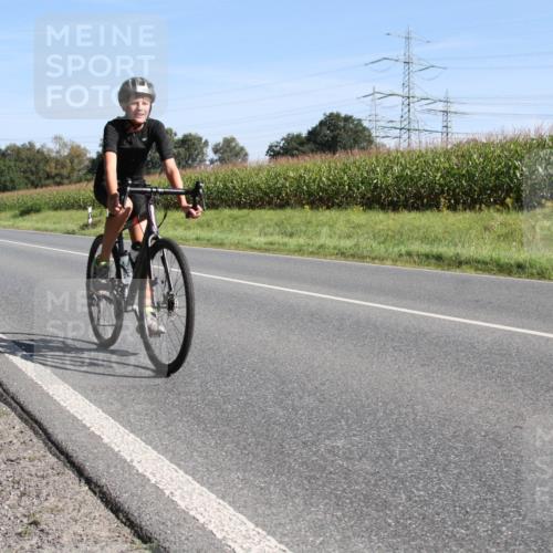 01.09.2024 - 17. Tribühne Triathlon H.Heesch http://msf.ph/oto/6941975 01.09.2024 10:49:37 Radfahren 175, 218, 224, 279 meine-sportfotos.de