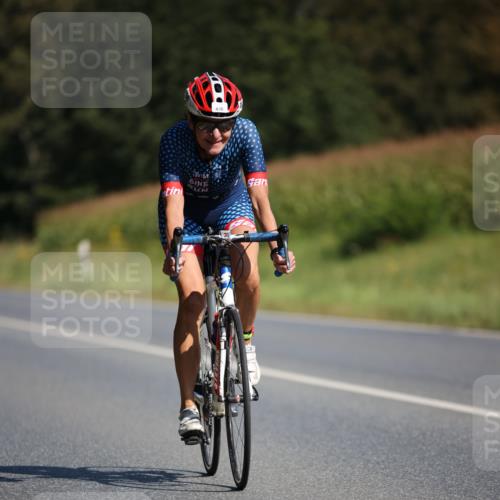 01.09.2024 - 17. Tribühne Triathlon H.Heesch http://msf.ph/oto/6941978 01.09.2024 11:17:04 Radfahren 319, 379, 409, 426, 430, 446 meine-sportfotos.de