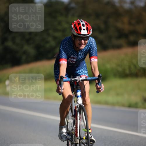 01.09.2024 - 17. Tribühne Triathlon H.Heesch http://msf.ph/oto/6941984 01.09.2024 11:17:05 Radfahren 314, 318, 319, 379, 409, 426, 430, 446 meine-sportfotos.de
