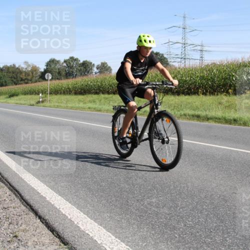 01.09.2024 - 17. Tribühne Triathlon H.Heesch http://msf.ph/oto/6941995 01.09.2024 10:51:48 Radfahren 197 meine-sportfotos.de