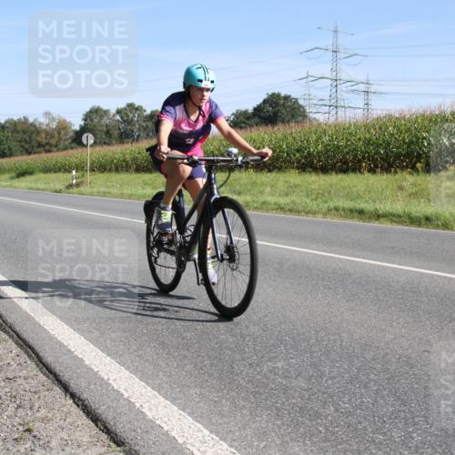 01.09.2024 - 17. Tribühne Triathlon H.Heesch http://msf.ph/oto/6942004 01.09.2024 10:53:03 Radfahren 240 meine-sportfotos.de