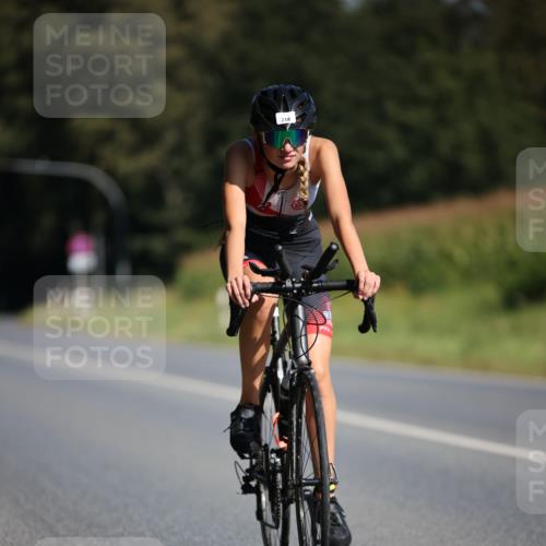 01.09.2024 - 17. Tribühne Triathlon H.Heesch http://msf.ph/oto/6942016 01.09.2024 11:17:14 Radfahren 314, 318, 319, 374, 382, 426 meine-sportfotos.de