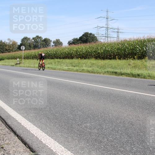 01.09.2024 - 17. Tribühne Triathlon H.Heesch http://msf.ph/oto/6942034 01.09.2024 10:56:21 Radfahren 327, 436 meine-sportfotos.de