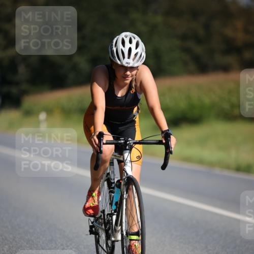 01.09.2024 - 17. Tribühne Triathlon H.Heesch http://msf.ph/oto/6942090 01.09.2024 11:18:07 Radfahren 362, 372, 401 meine-sportfotos.de