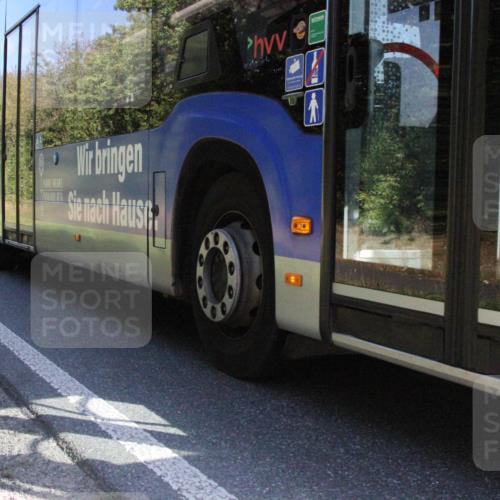 01.09.2024 - 17. Tribühne Triathlon H.Heesch http://msf.ph/oto/6942091 01.09.2024 10:58:34 Radfahren 319, 331 meine-sportfotos.de