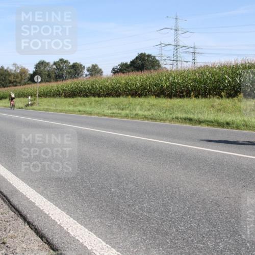 01.09.2024 - 17. Tribühne Triathlon H.Heesch http://msf.ph/oto/6942115 01.09.2024 10:59:06 Radfahren 367, 388 meine-sportfotos.de