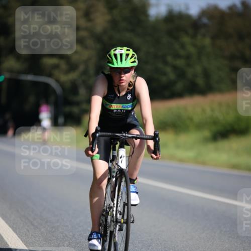 01.09.2024 - 17. Tribühne Triathlon H.Heesch http://msf.ph/oto/6942119 01.09.2024 11:18:22 Radfahren 339, 406, 432 meine-sportfotos.de