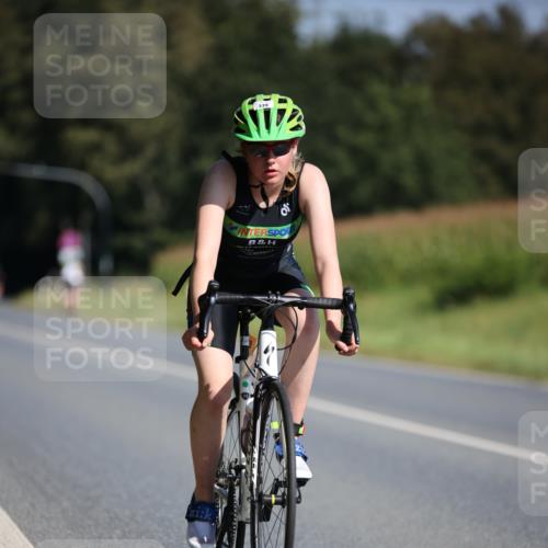 01.09.2024 - 17. Tribühne Triathlon H.Heesch http://msf.ph/oto/6942122 01.09.2024 11:18:23 Radfahren 339, 406, 432 meine-sportfotos.de