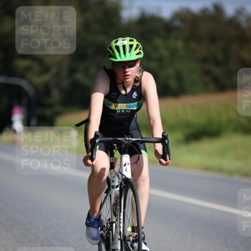 01.09.2024 - 17. Tribühne Triathlon H.Heesch http://msf.ph/oto/6942125 01.09.2024 11:18:23 Radfahren 339, 406, 432 meine-sportfotos.de