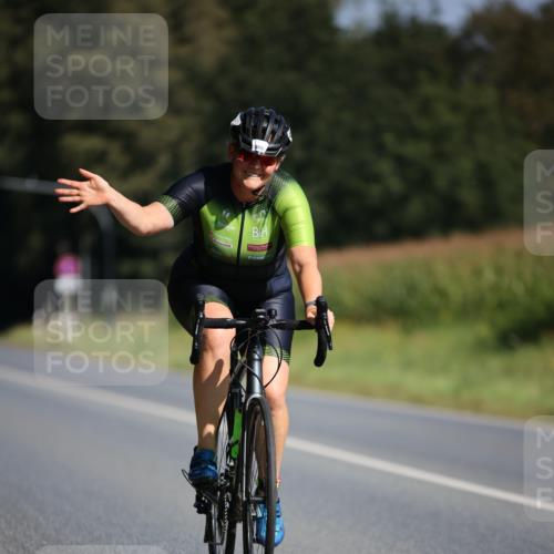 01.09.2024 - 17. Tribühne Triathlon H.Heesch http://msf.ph/oto/6942147 01.09.2024 11:18:31 Radfahren 406, 432 meine-sportfotos.de