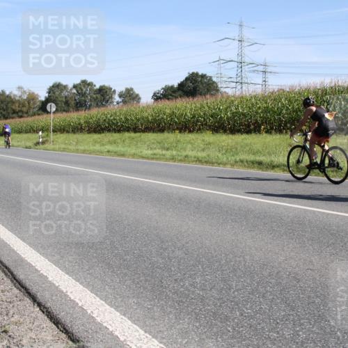 01.09.2024 - 17. Tribühne Triathlon H.Heesch http://msf.ph/oto/6942176 01.09.2024 11:03:25 Radfahren 335, 339, 394, 433 meine-sportfotos.de