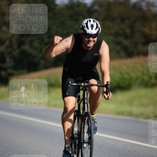 01.09.2024 - 17. Tribühne Triathlon H.Heesch http://msf.ph/oto/6942208 01.09.2024 11:18:59 Radfahren 328, 335, 390 meine-sportfotos.de