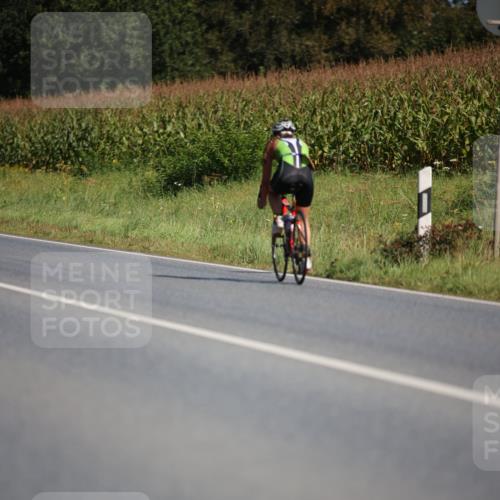 01.09.2024 - 17. Tribühne Triathlon H.Heesch http://msf.ph/oto/6942217 01.09.2024 11:19:00 Radfahren 328, 335, 390 meine-sportfotos.de