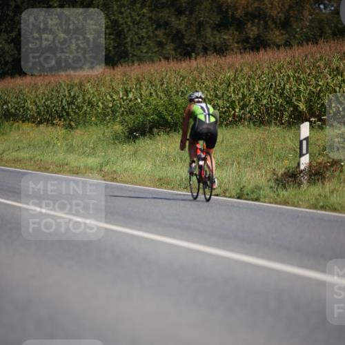 01.09.2024 - 17. Tribühne Triathlon H.Heesch http://msf.ph/oto/6942223 01.09.2024 11:19:00 Radfahren 328, 335, 390 meine-sportfotos.de
