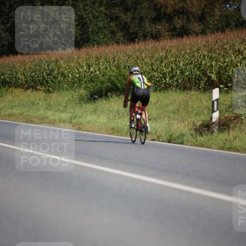 01.09.2024 - 17. Tribühne Triathlon H.Heesch http://msf.ph/oto/6942226 01.09.2024 11:19:00 Radfahren 328, 335, 390 meine-sportfotos.de
