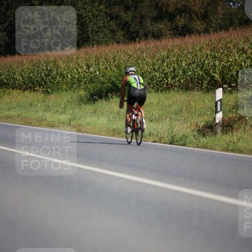 01.09.2024 - 17. Tribühne Triathlon H.Heesch http://msf.ph/oto/6942230 01.09.2024 11:19:00 Radfahren 328, 335, 390 meine-sportfotos.de