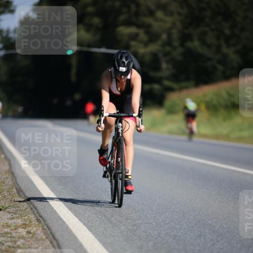 01.09.2024 - 17. Tribühne Triathlon H.Heesch http://msf.ph/oto/6942233 01.09.2024 11:19:04 Radfahren 328, 335 meine-sportfotos.de
